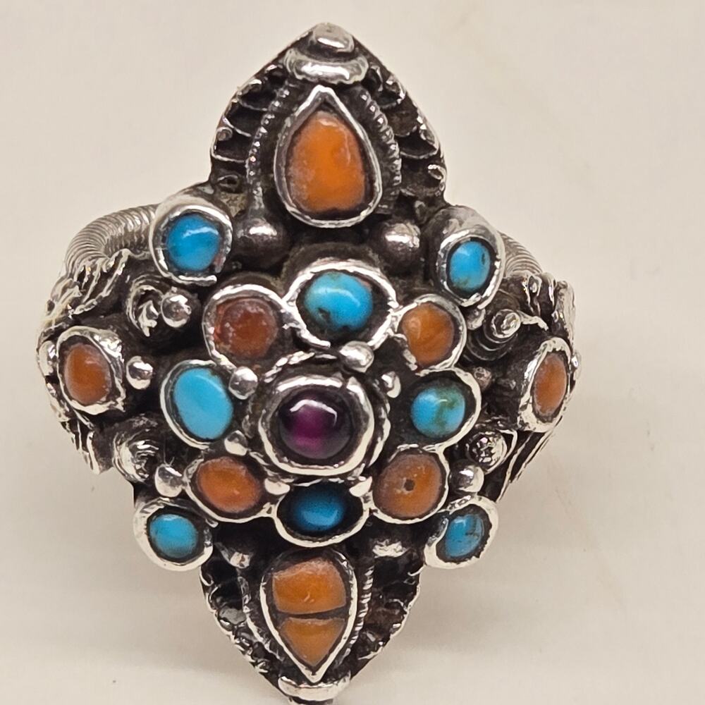 Vintage 70's 80's Boho Eclectic Global Tribal Multi-Color Shield Silver Ring, 7 - Picture 2 of 12